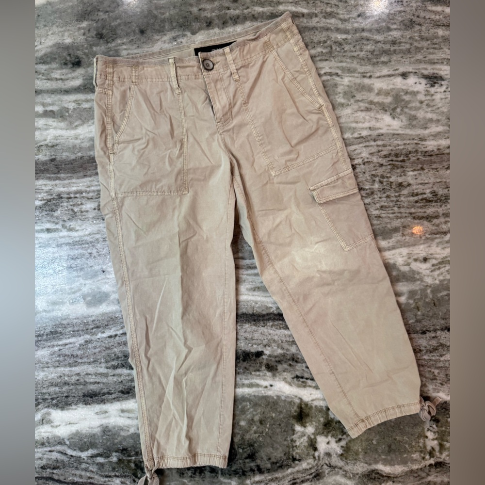 Y2k DKNY Low-Rise cropped pants w/ ties size 4